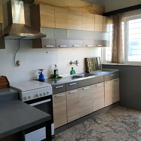 Grey & White Apartment *